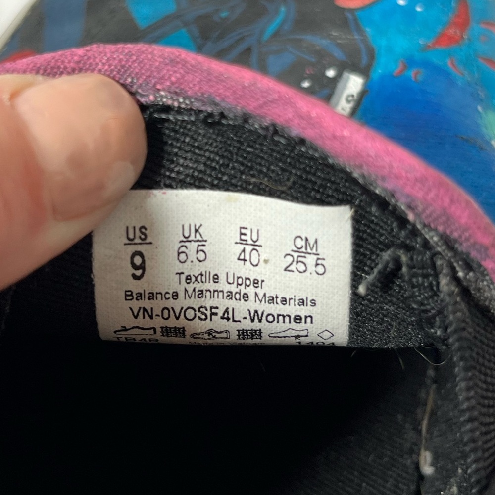 Vans Classic slip on painted Sailor Moon size 9 - Picture 5 of 7